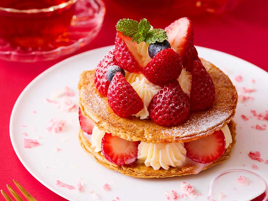 苺づくしのミルフィーユ(紅茶付き)